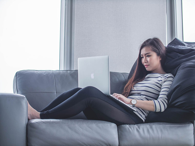 laptop-couch