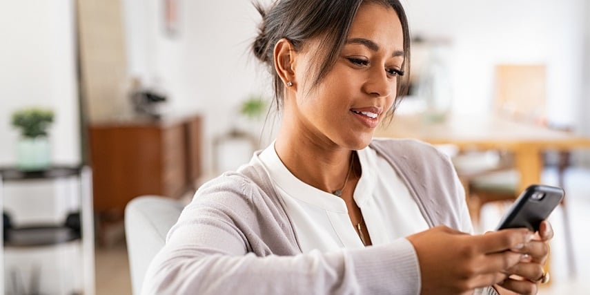 Shopper using augmented reality to purchase home goods