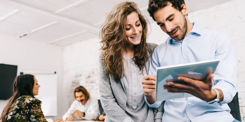 Two professionals receiving a B2B promotional email about a vendors WooCommerce Product Configurator