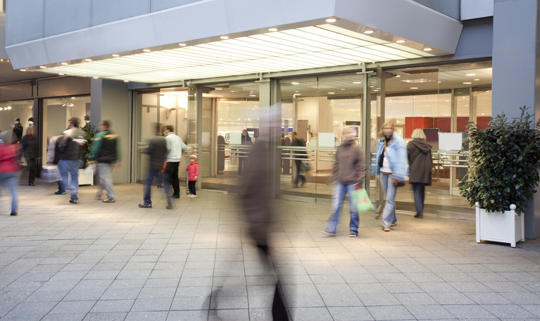 shopping entrance people walking-183139025